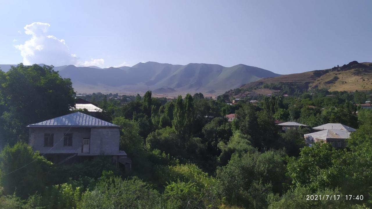 גוריס Verishen Guest House B&B מראה חיצוני תמונה