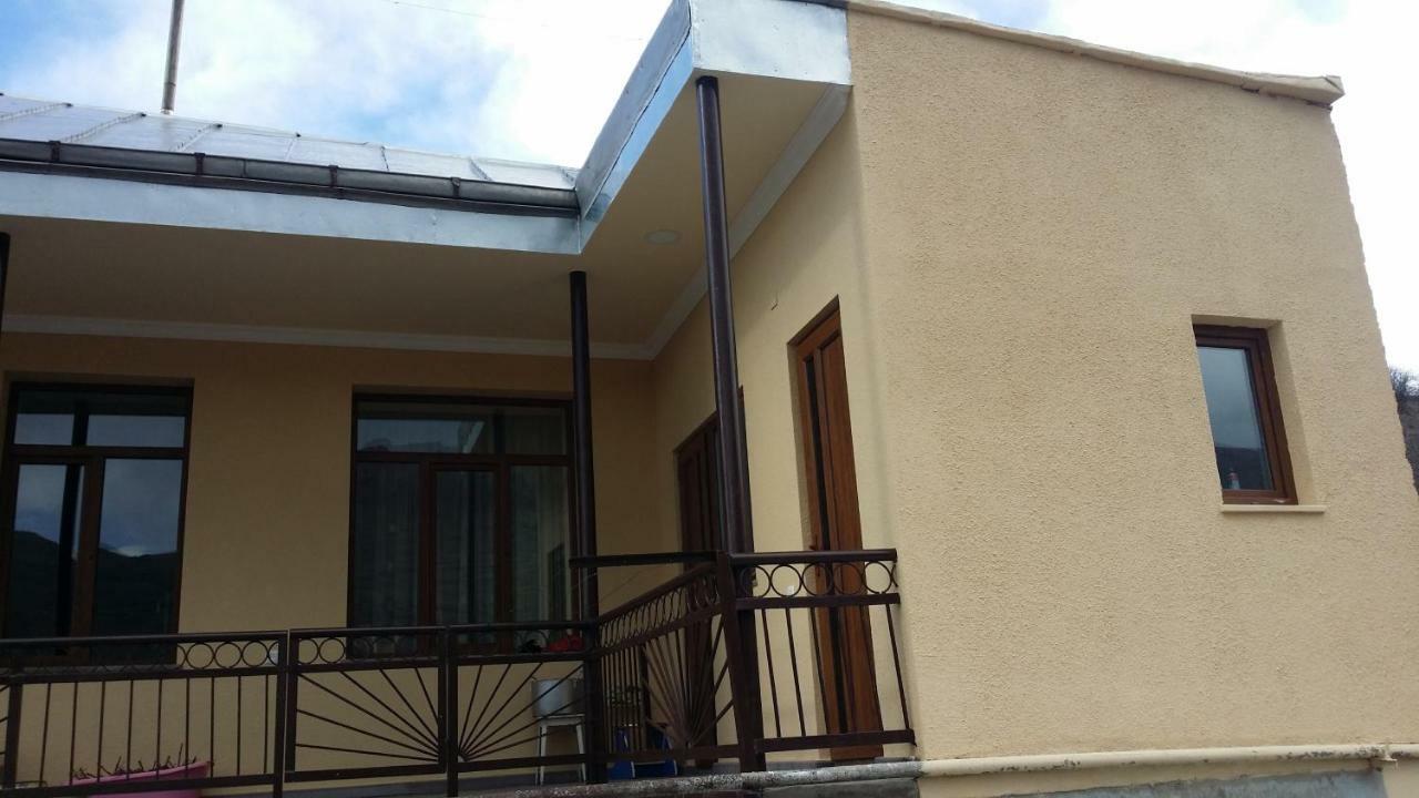 גוריס Verishen Guest House B&B מראה חיצוני תמונה