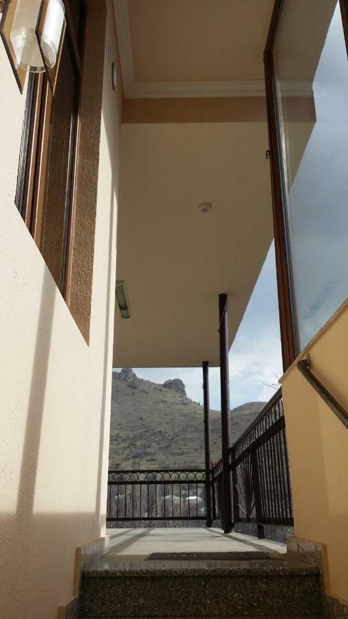 גוריס Verishen Guest House B&B מראה חיצוני תמונה